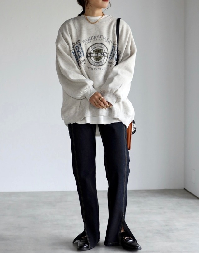 スリットデニムパンツ〈セミフレア/ベルボトム〉