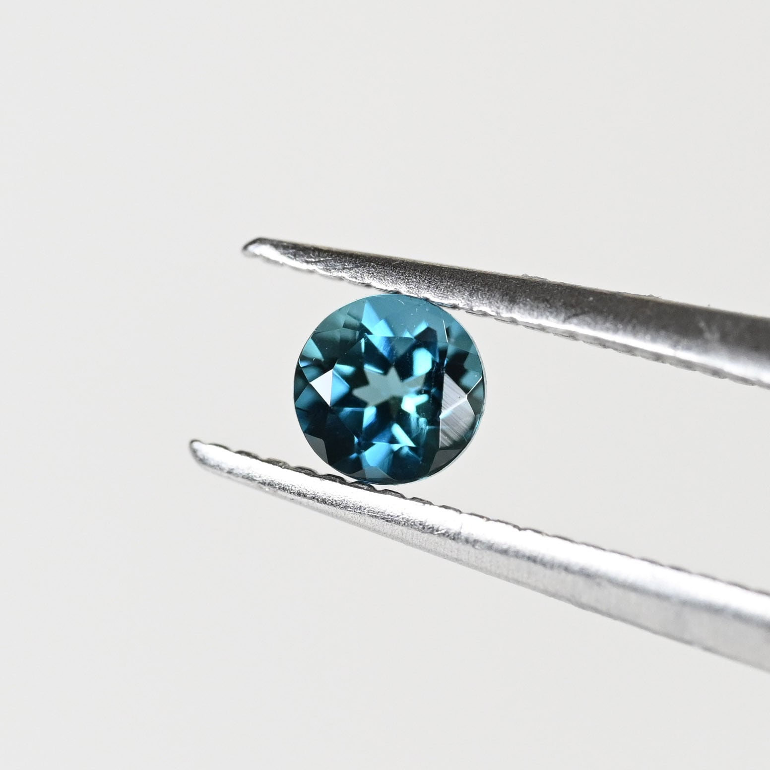 店舗3周年記念特別価格】インディゴライトトルマリン 0.136ct