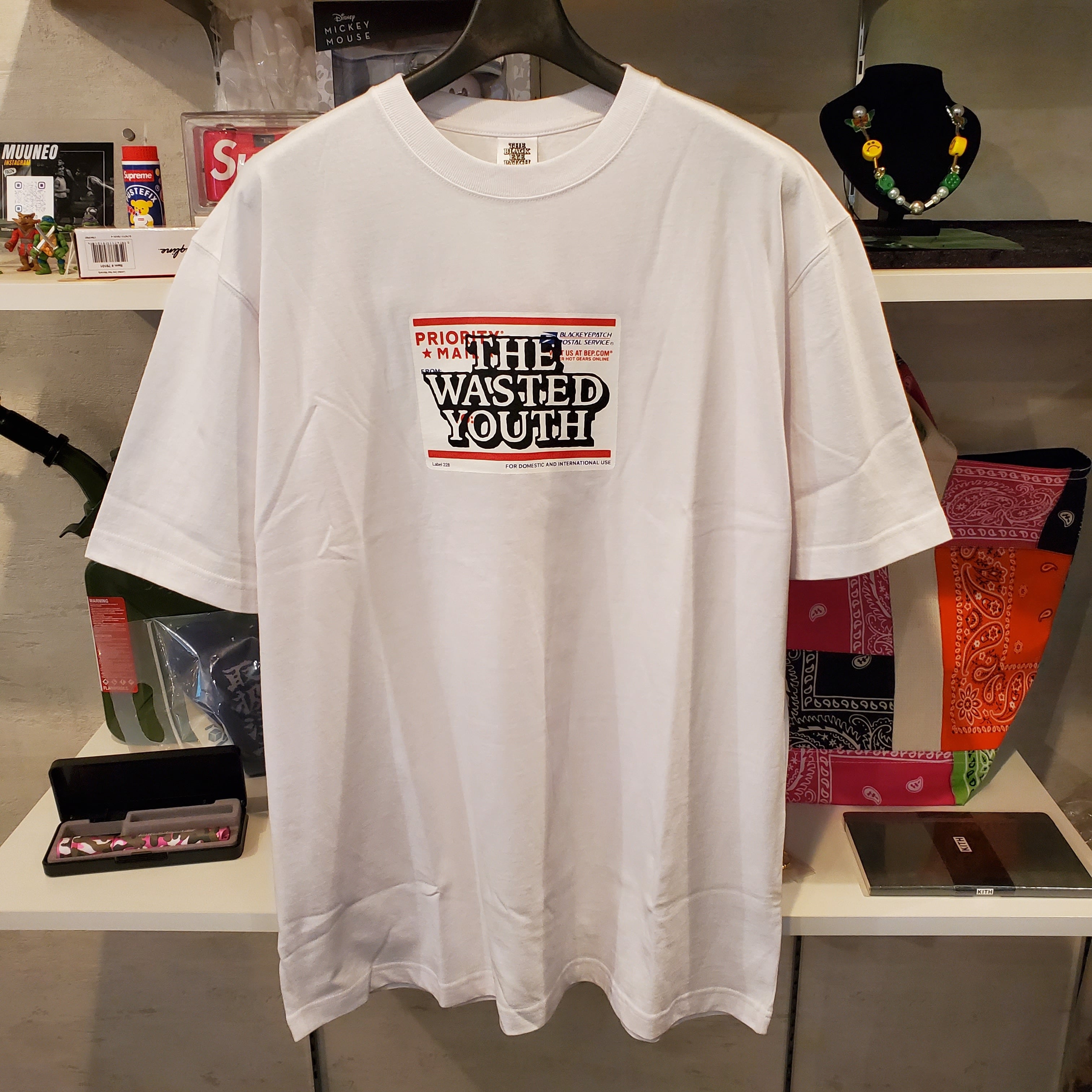 BLACK EYE PATCH × Wasted Youth PRIORITY LABEL TEE | muuneo