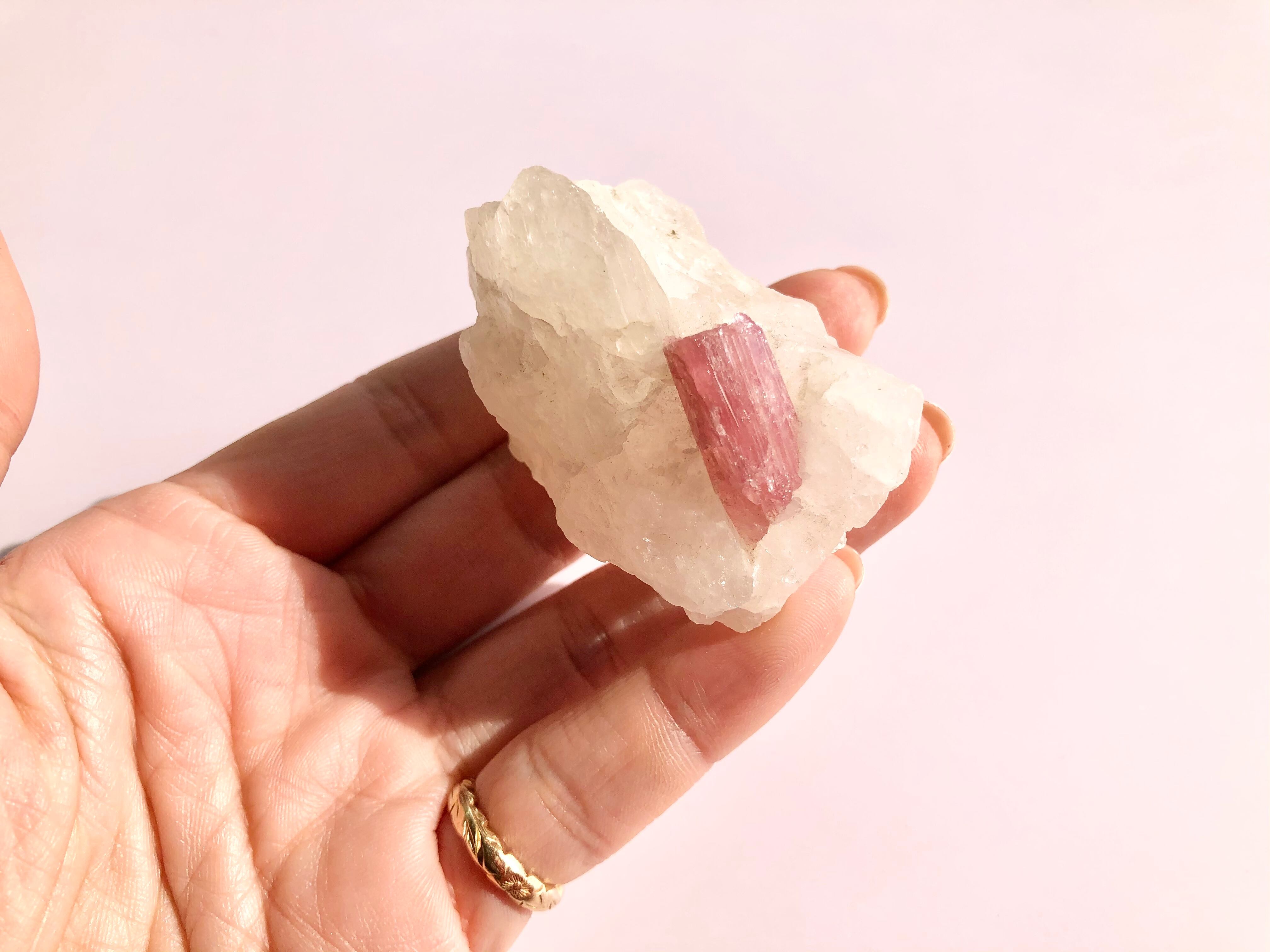 愛の女神⭐︎ピンクトルマリン in クリスタル