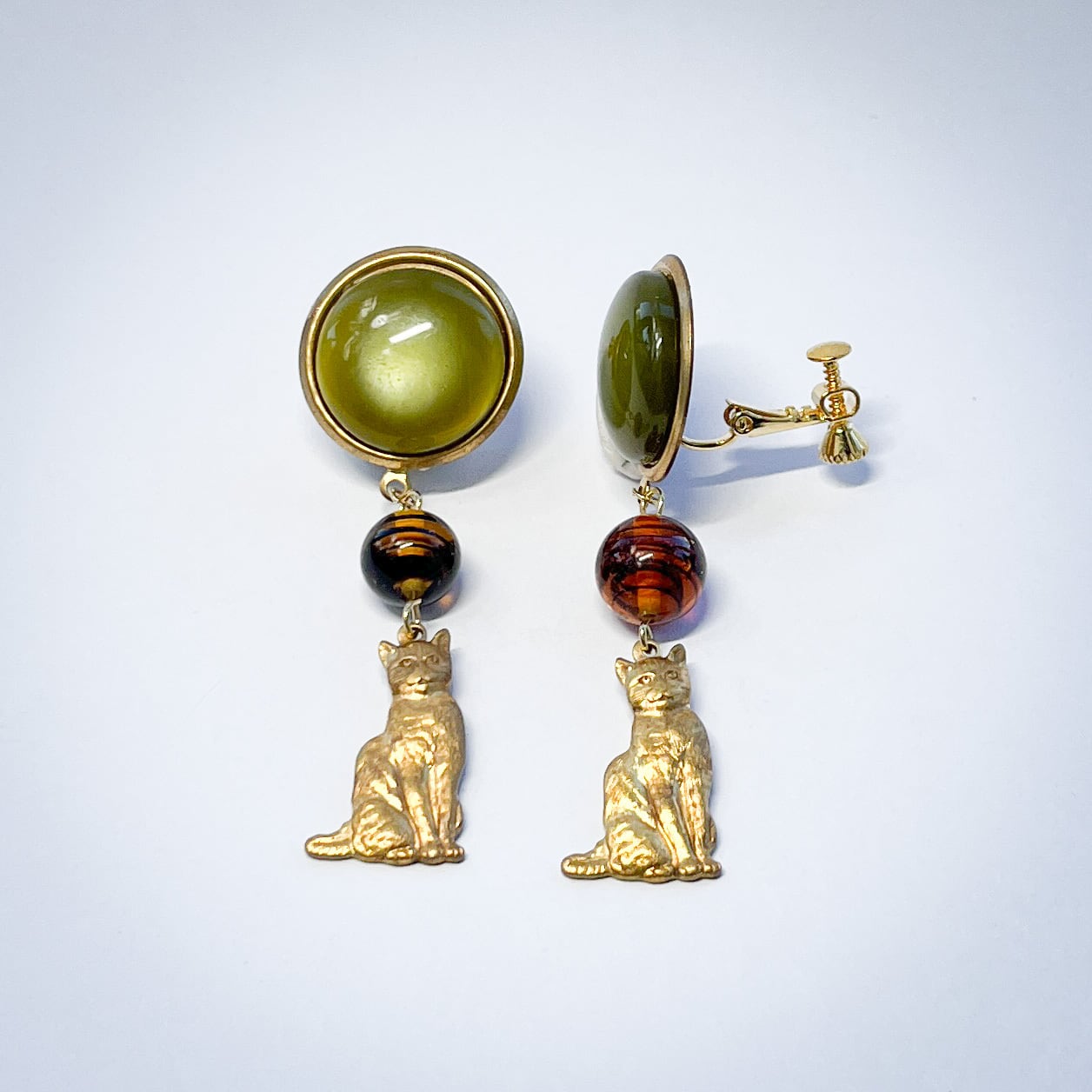 ビンテージ ネックレス 鯉 グリーンガラス カボッション 家紋入り