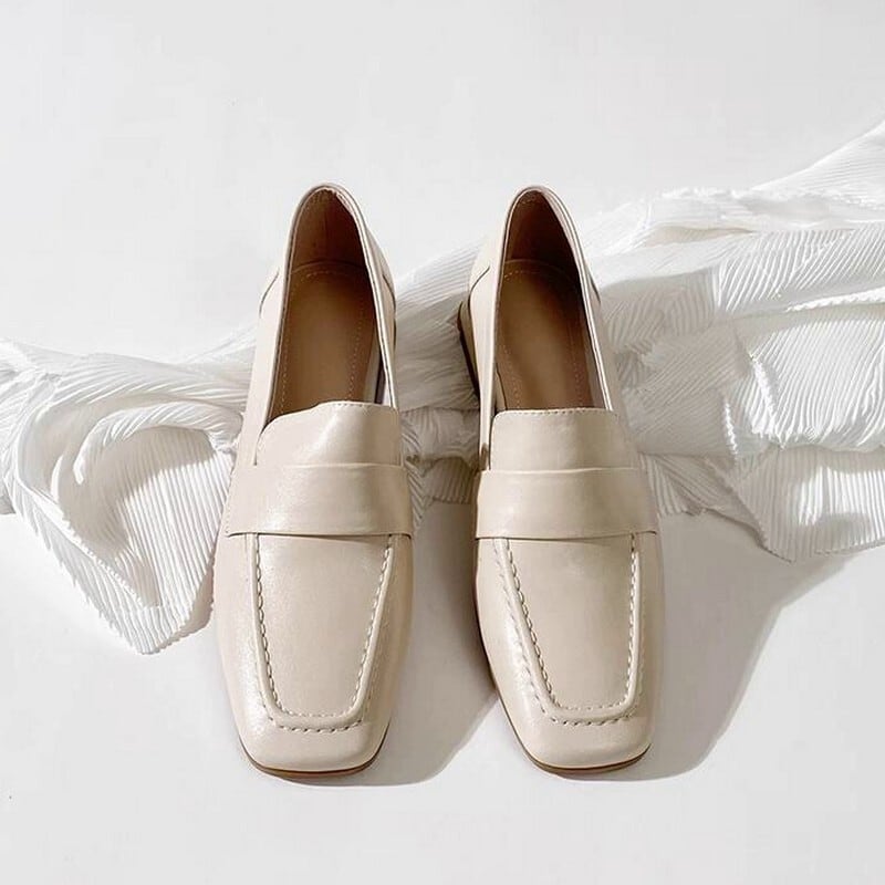 Simple spuare synthetic leather shoes