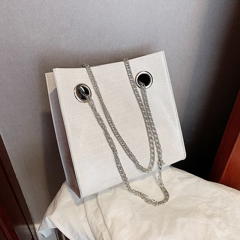 大容量バッグ女性バッグ2020新しい波夏のファッションチェーンバッグショルダーメッセンジャーバッグネット赤いトートバッグ Tiancai_Wing_Bag2304868