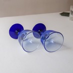 つやっとぷるっとした青のリキュールグラス