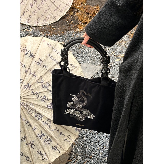 Mony中華龍の刺しゅうトートバッグ 2s