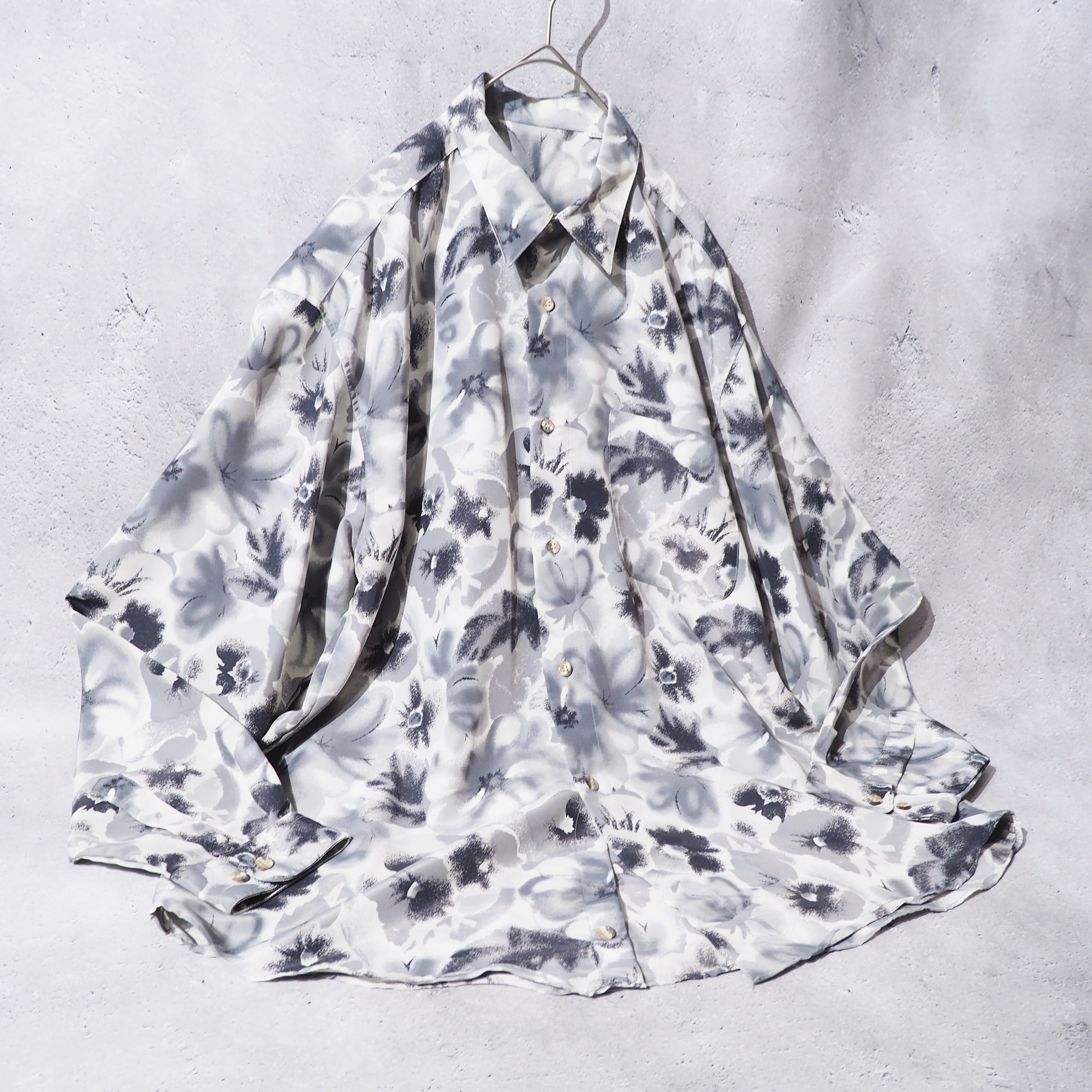 1990s Beautiful monotone Flower All Over vintage Drape loose shirt