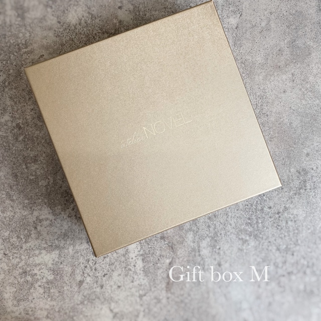 [ BASE限定販売 ] NOVEL Gift box ( M )