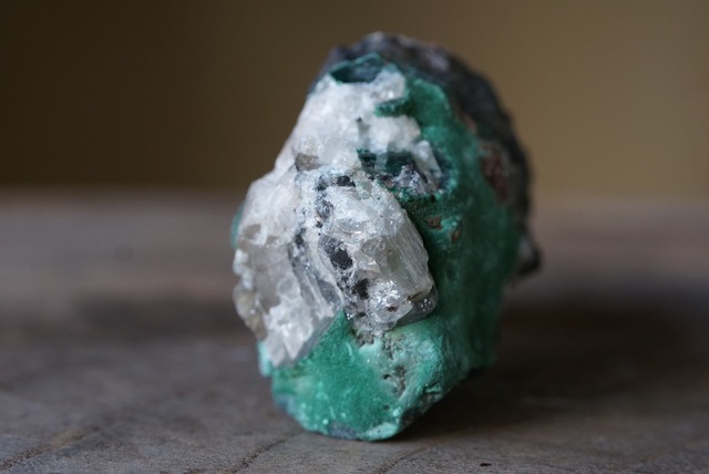 マラカイト / カルサイト　Malachite / Calcite