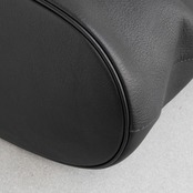 プラダ バックル スタッズベルト付 レザー バケットバッグ ブラック レザー AW25