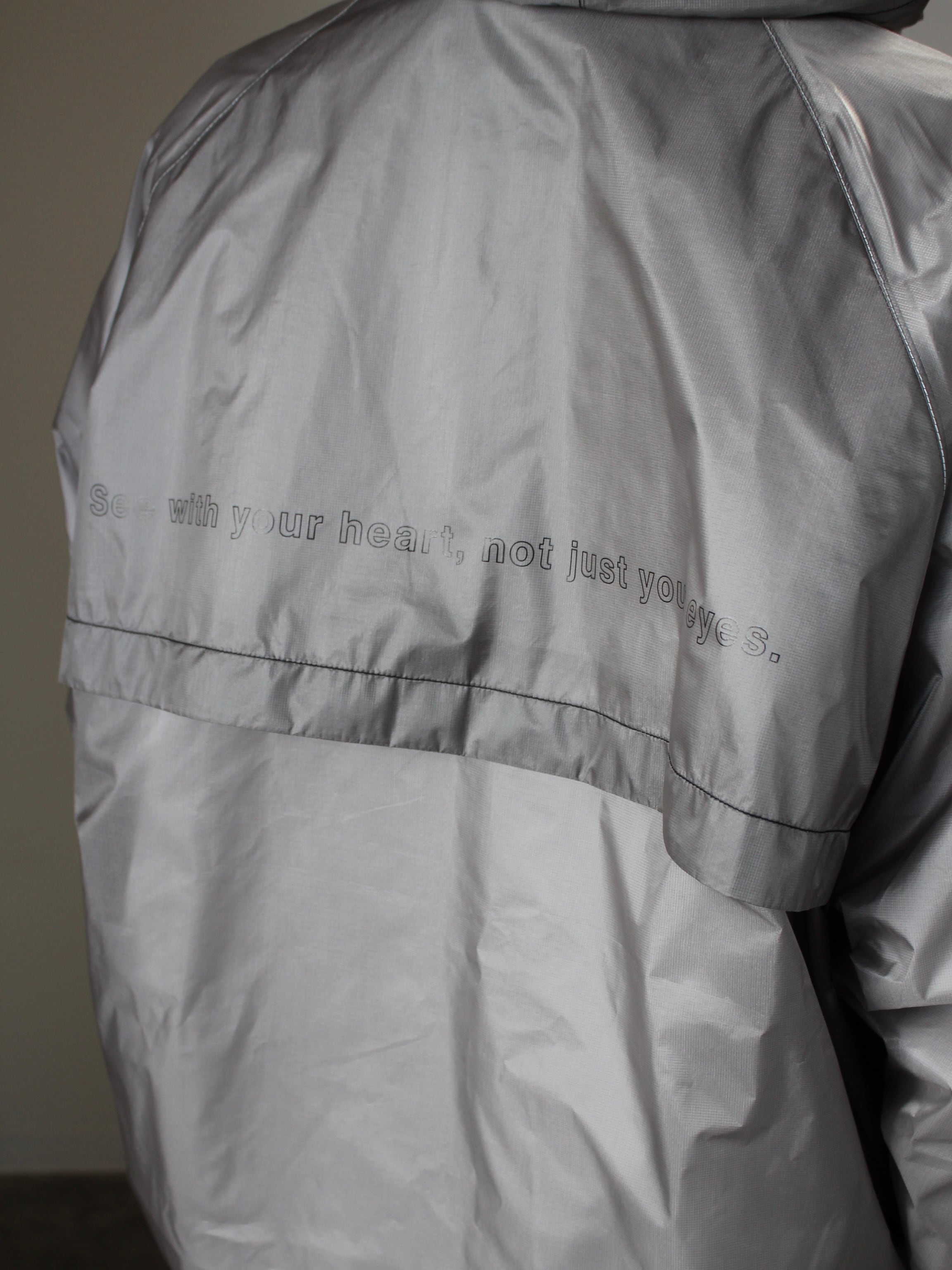 and wander アンドワンダー【sheer loose fitting rain jacket and wander アンドワンダー【sheer loose fitting rain jacket