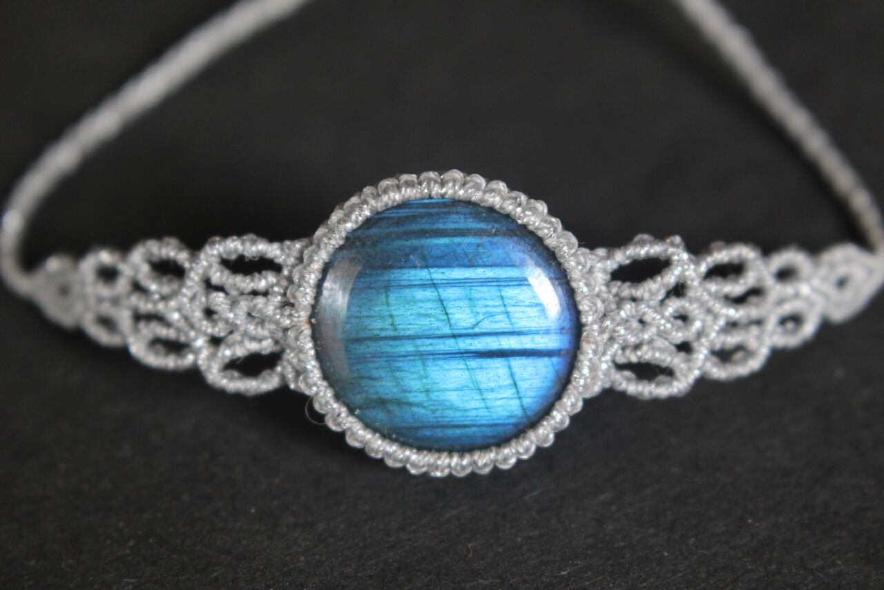 Labradorite micro macrame bracelet