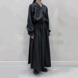 mizuiro ind denim pin tucked OP