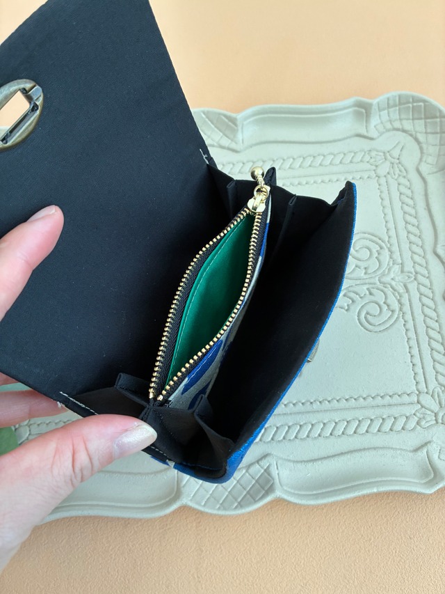 シンプル仕様のミニ財布・水玉ねこ