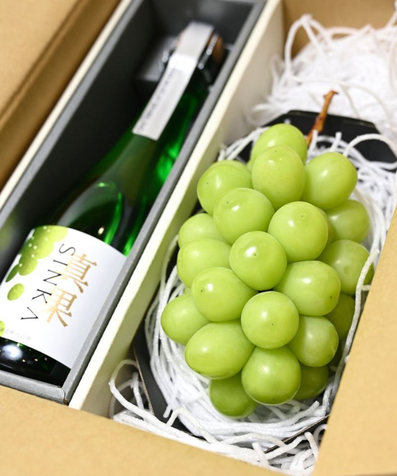 ※期間限定予約販売 プレミアムセット【 山梨県産 朝採りシャインマスカット＋SINKA 】