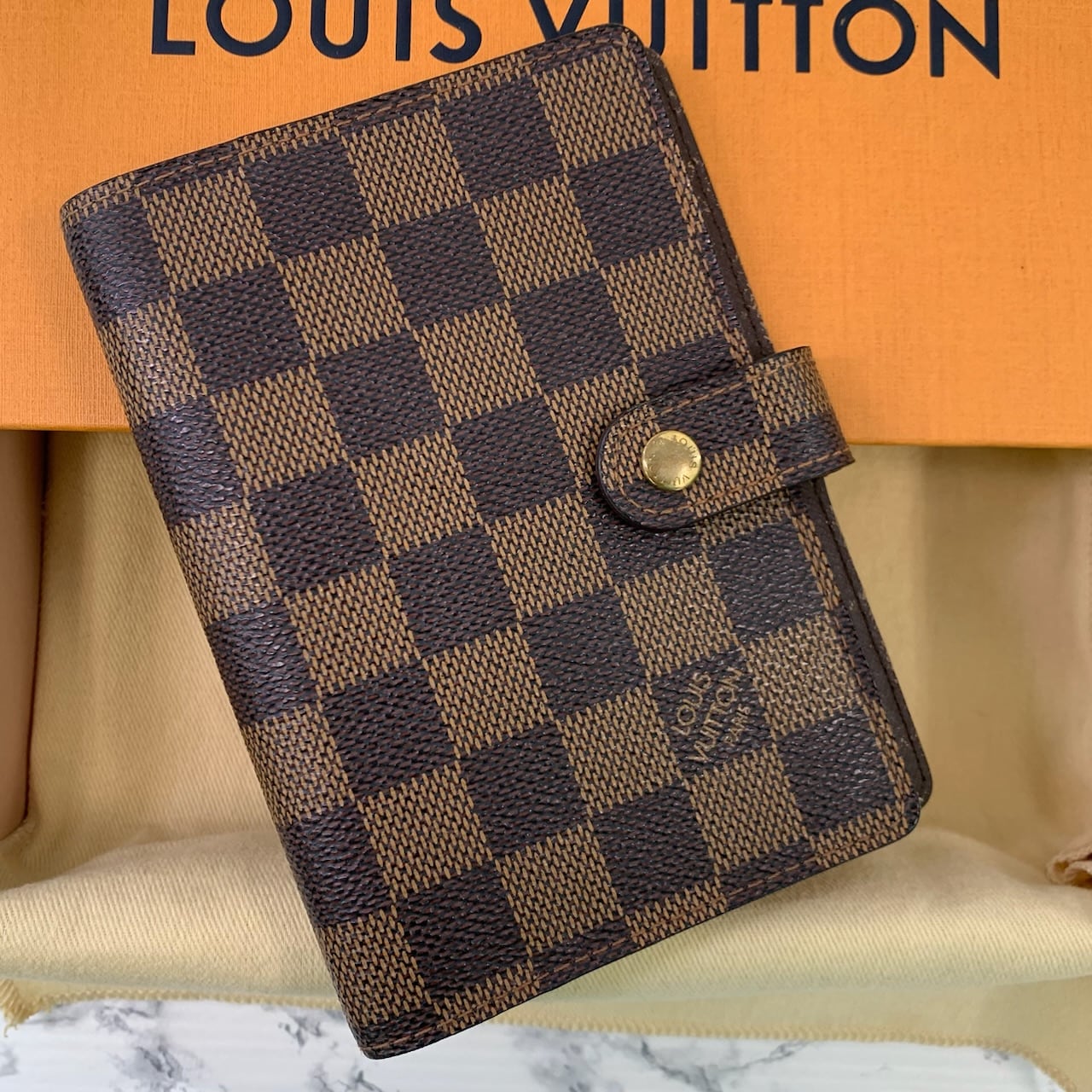 ルイヴィトン ダミエ 手帳カバー　LOUISVUITTON