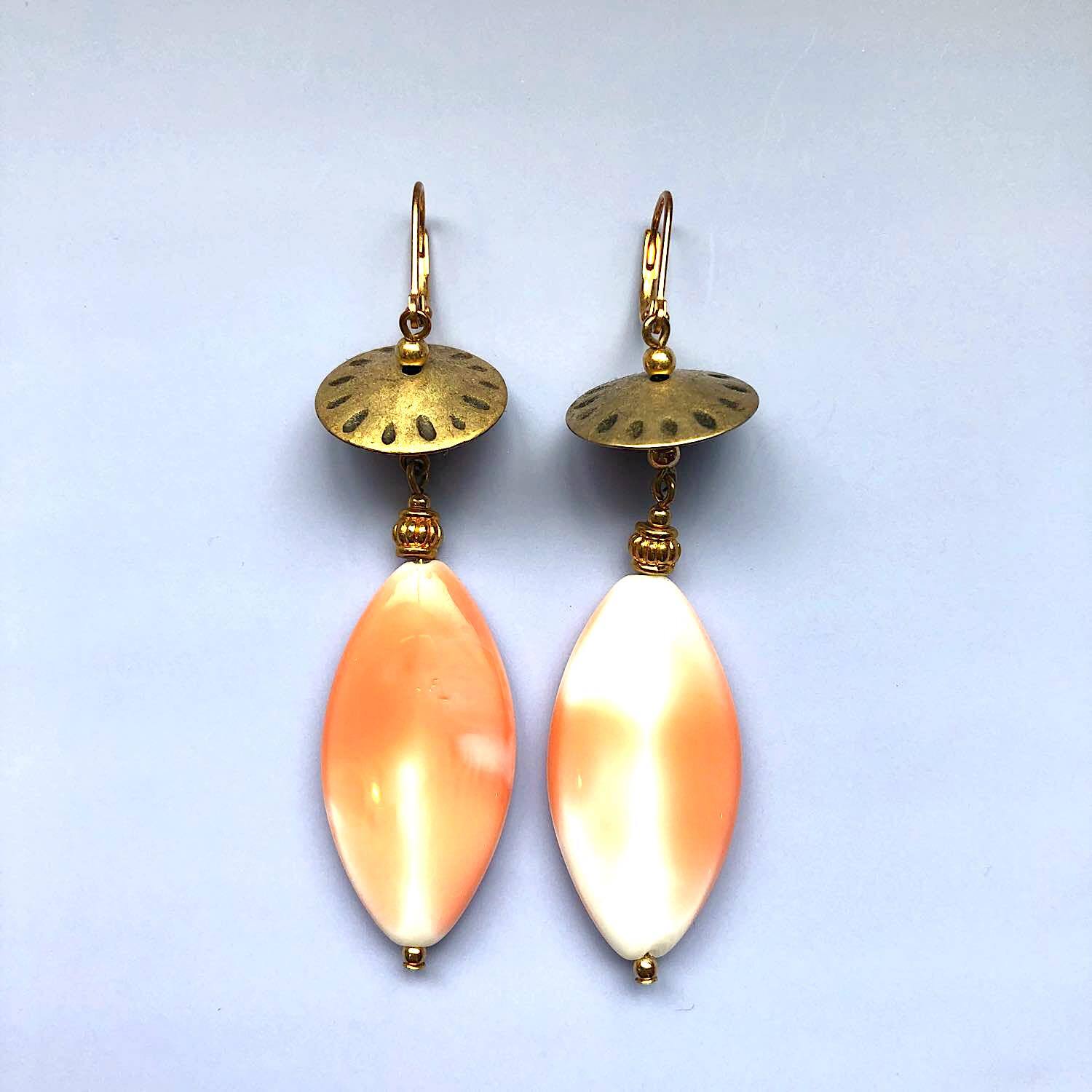 675】アクリルビーズのピアス/イヤリング/マーブル模様 675】アクリルビーズのピアス/イヤリング/マーブル模様