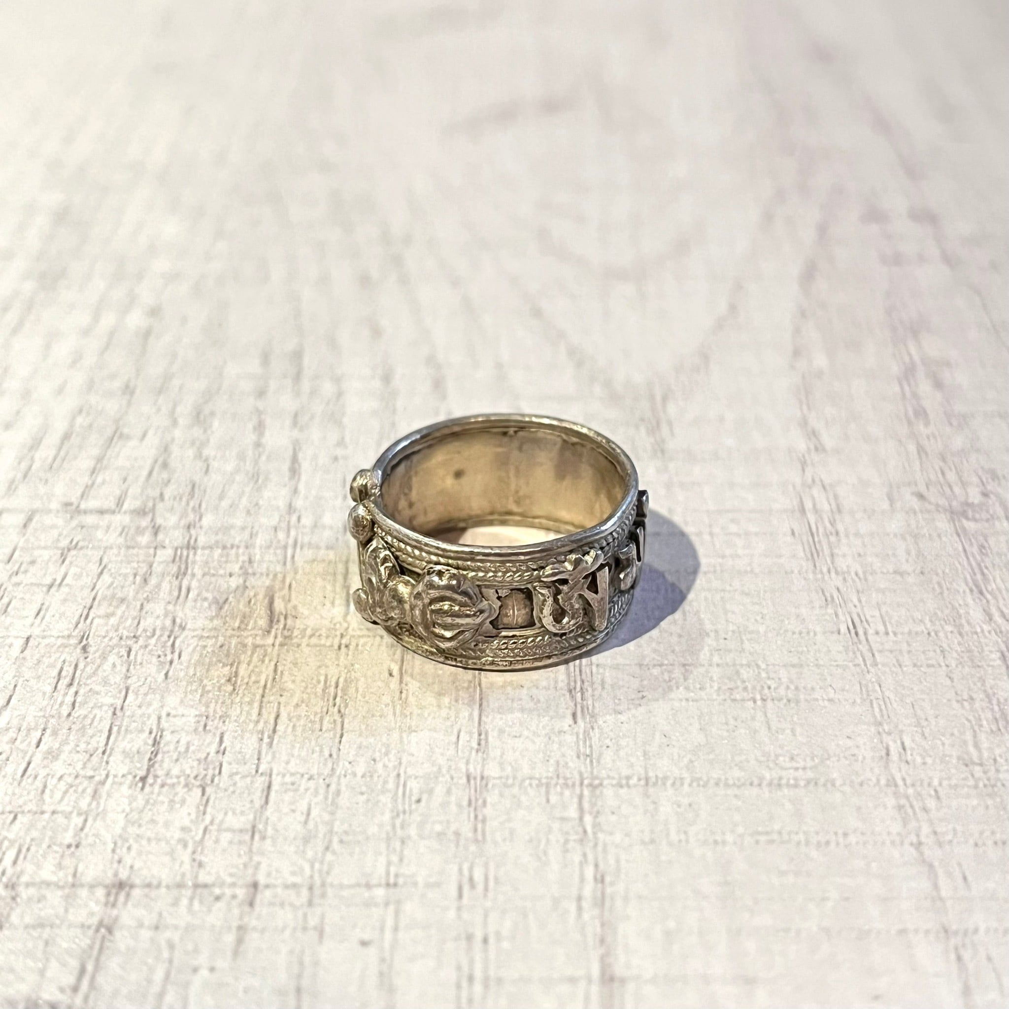 希少 トライバル柄 90s ヴィンテージSilver925 リング 約19号 TRIBAL ANCIENT CHARACTER RING -SILVER925- トライバルリング
