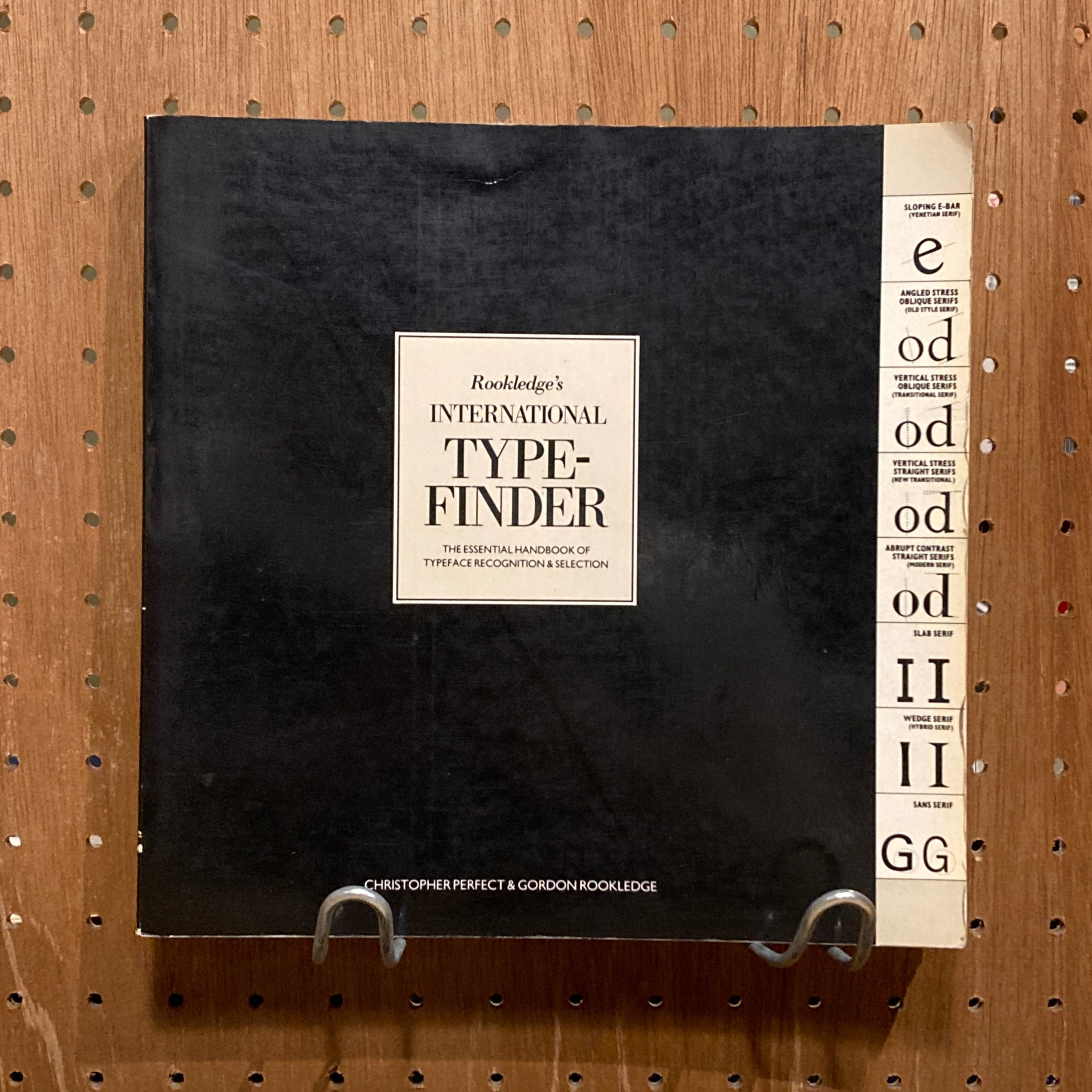 Rookledge's International Typefinder / Christopher Perfect, Gordon