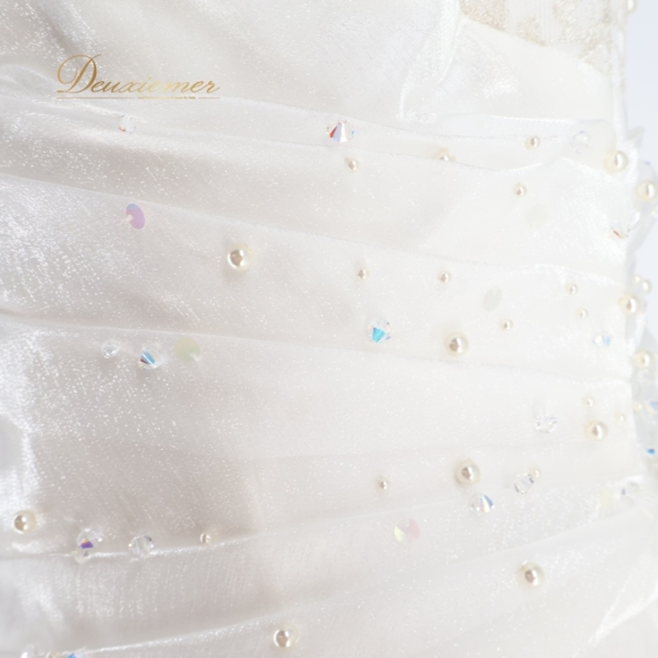 ウエディングドレス ワンピース ウェディングドレス 結婚式 花嫁 前撮り OARGE リボン 白 撮影 披露宴 挙式 ホワイト系 結婚式場 おしゃれ 可愛い 美しい レース 背面リボン ビーズ装飾 丈長 ドレスアップ フォーマル パーティー