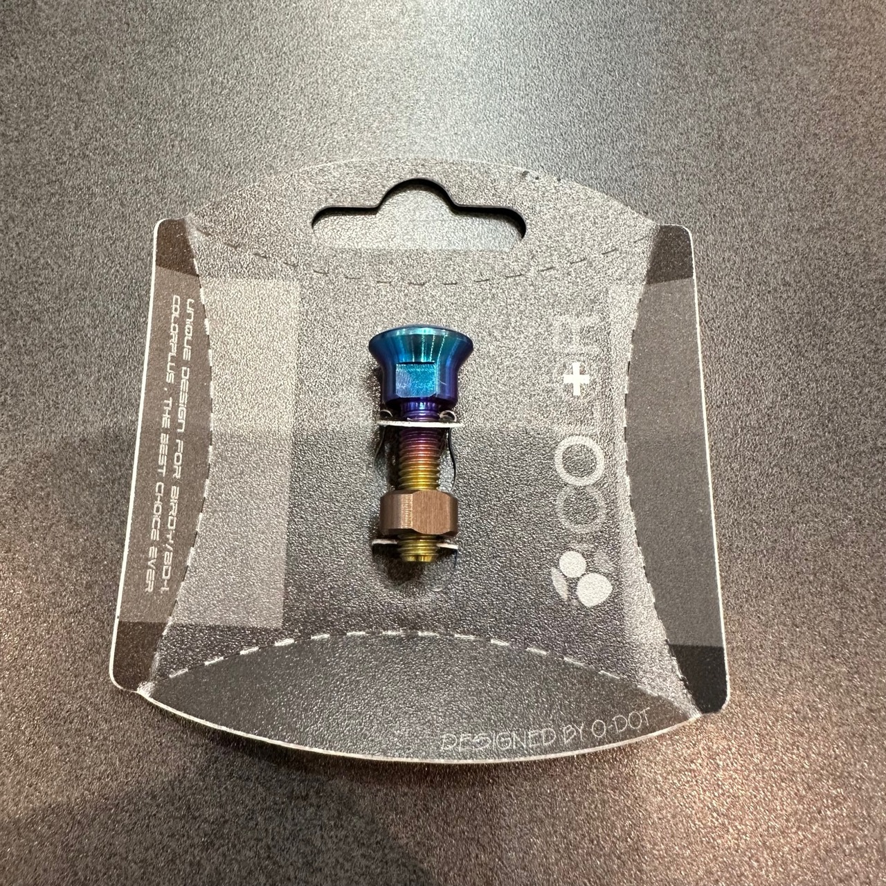 ColorPlus タイヤ固定ボルト