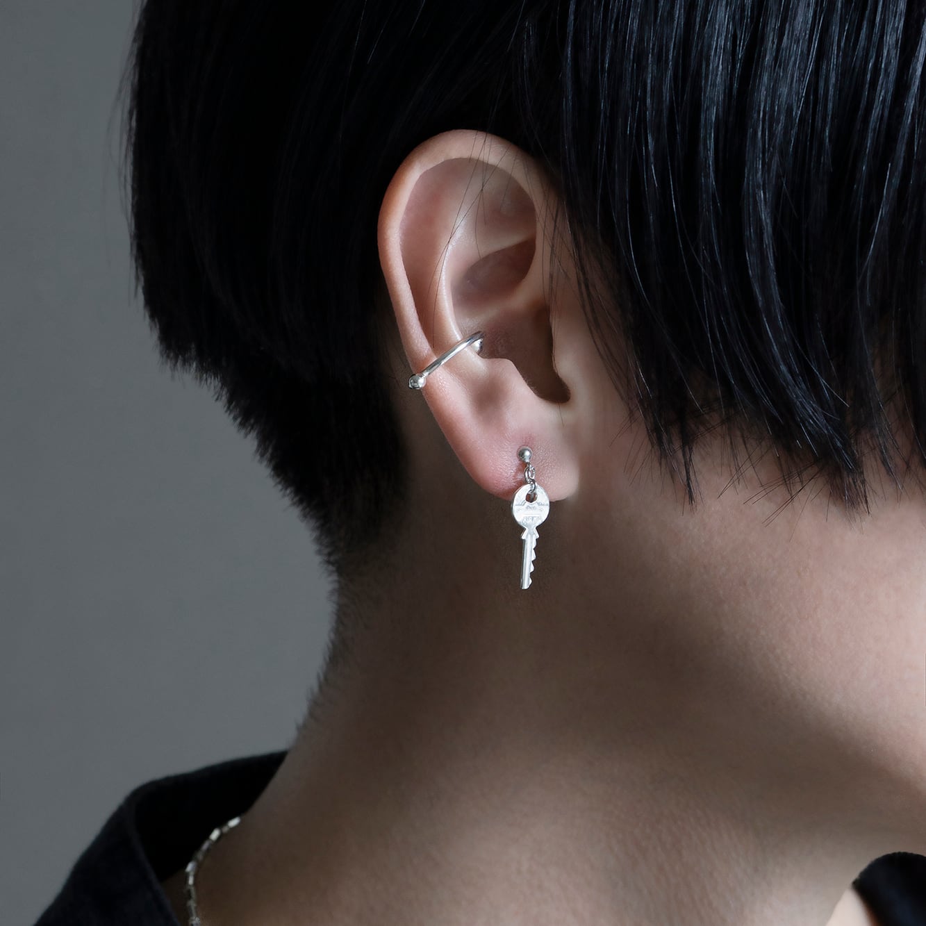 CLASSIC - EARRINGS: KEY silver L (ピアス・イヤリング） | emamima