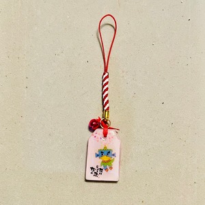 お守り　ピンク　ストラップ:赤×白　鈴:濃いピンク