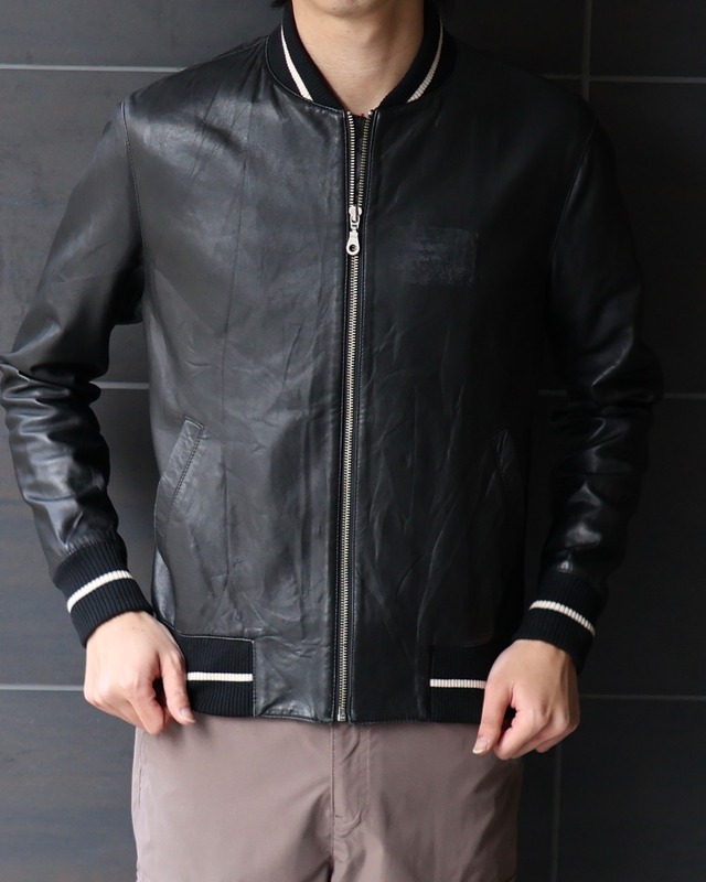 No-collar leather blouson