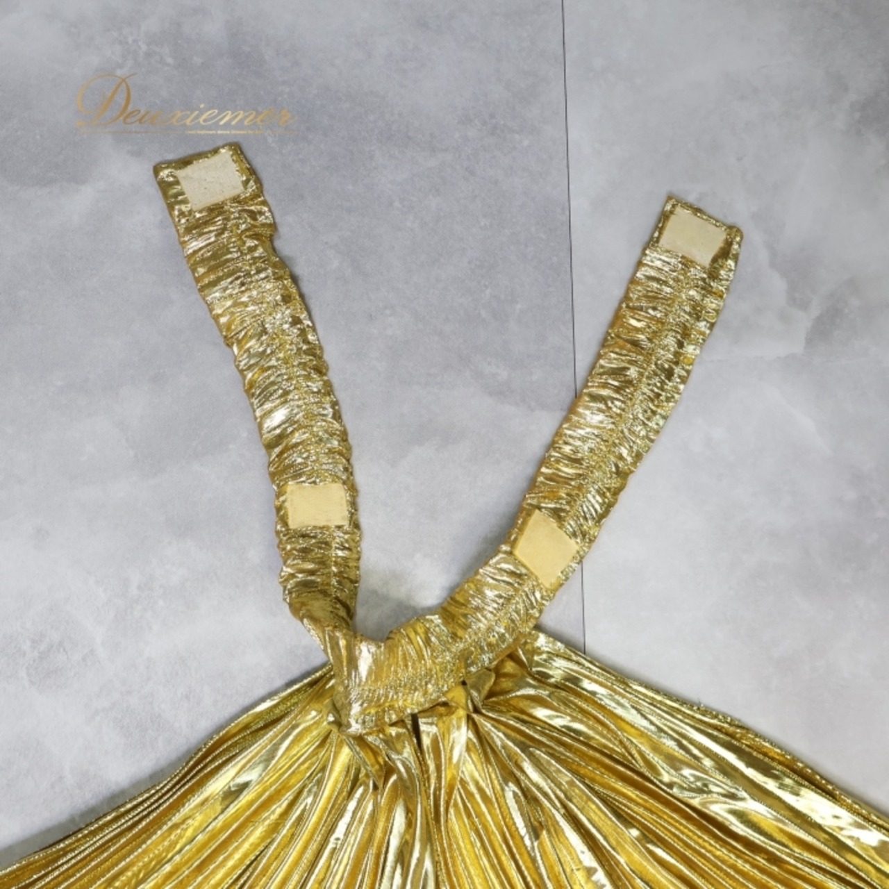 ベリーダンス 小物 ウィング ゴールド系 金 ケース セット レッスン 練習 煌びやか イシスウィング 華やか ケース付き ダンス用品 小道具 スティック 舞台 イベント プリーツ 大きい