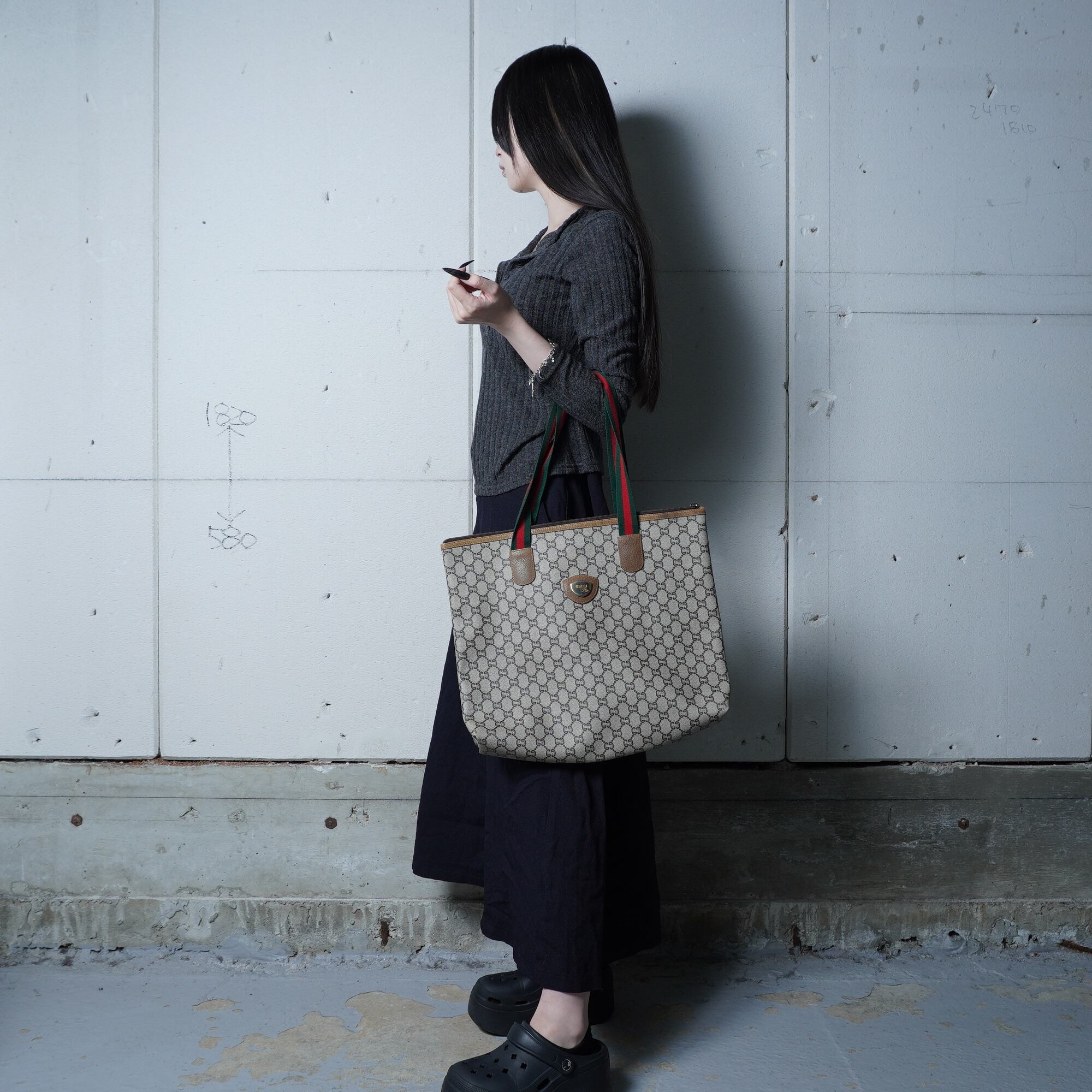 GUCCI】グッチ ”GGロゴ総柄”シェリーラインフロントポケットレザー