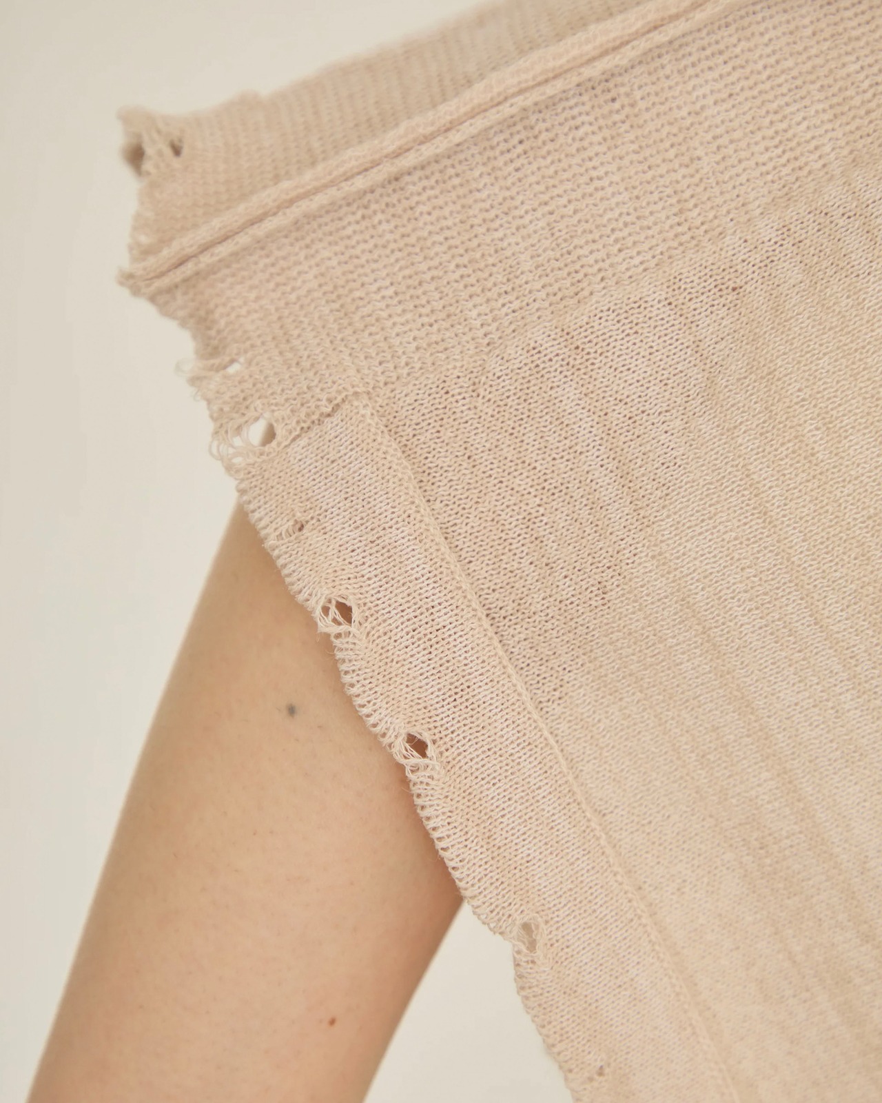 i’m here - Knit Short Sleeve Docking Shirts ：Beige｜オープンカラー／ニット袖ドッキング／袖口ダメージ
