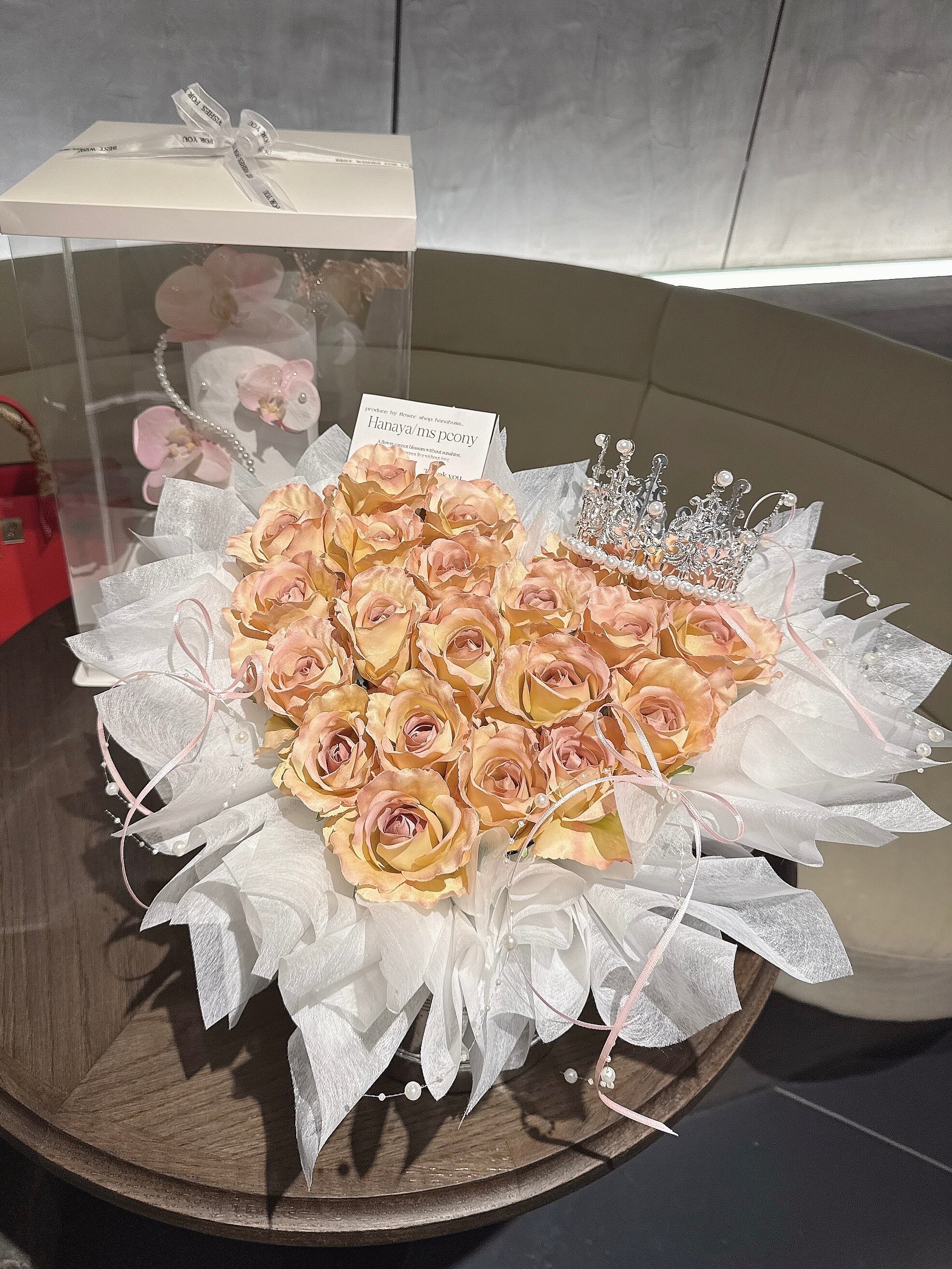 princess heart rose stand bouquet | Ms Peony
