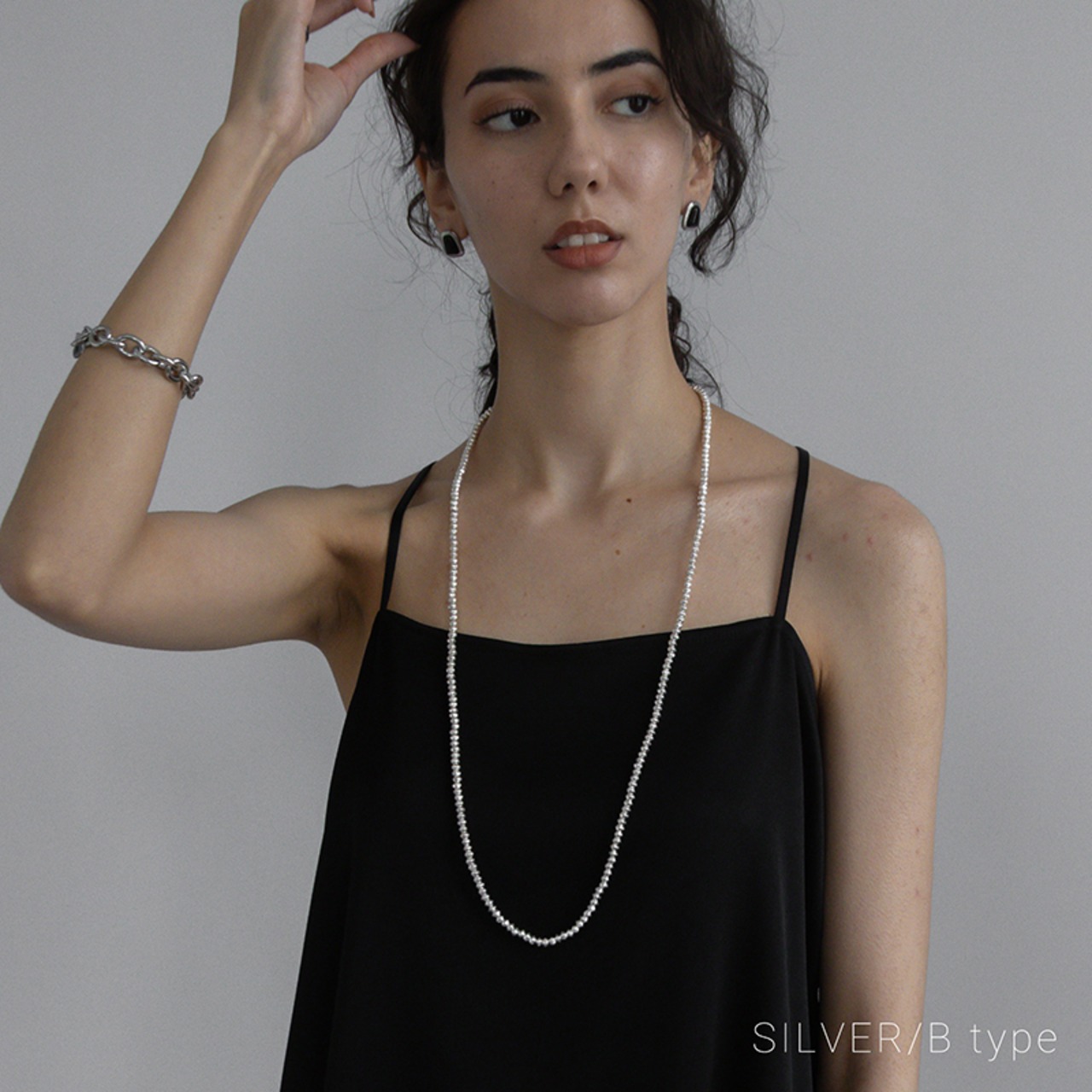 【ネコポス便】ネックレス 選べる2タイプ ビーズロングネックレス 丸 角 マット 合金 丸型 角型 大人 カジュアル シンプル 2517