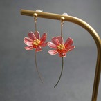 風と踊る秋桜 | Cosmos earrings