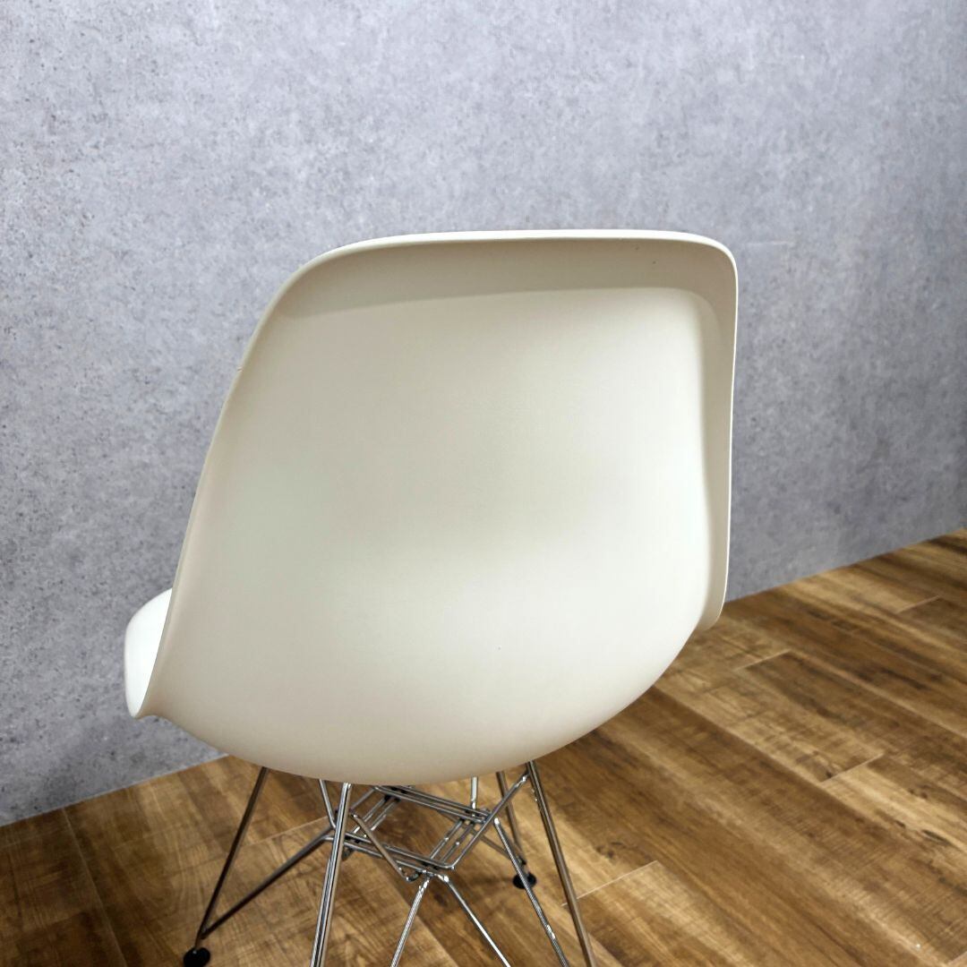 Herman Miller Eames Molded Plastic Side Shell Chair ハーマンミラー