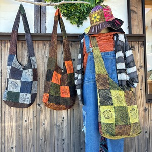 プリントパッチワークショルダーバック