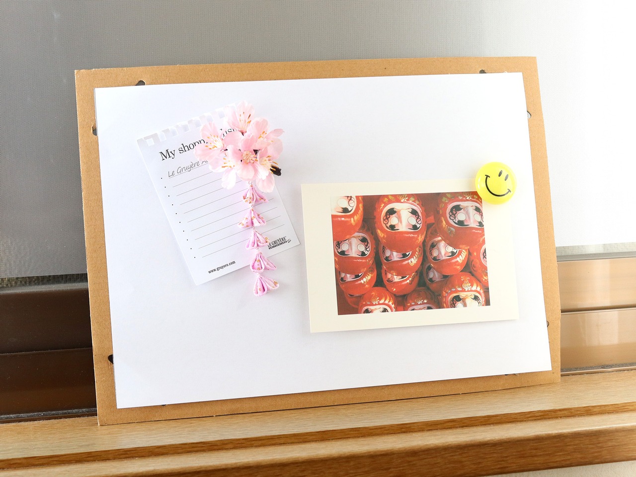 桜のマグネット「雫」触れて楽しむ