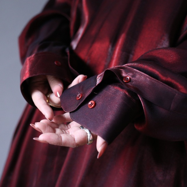 "濡" glossy fabric fry-front band-collar over silhouette shirt