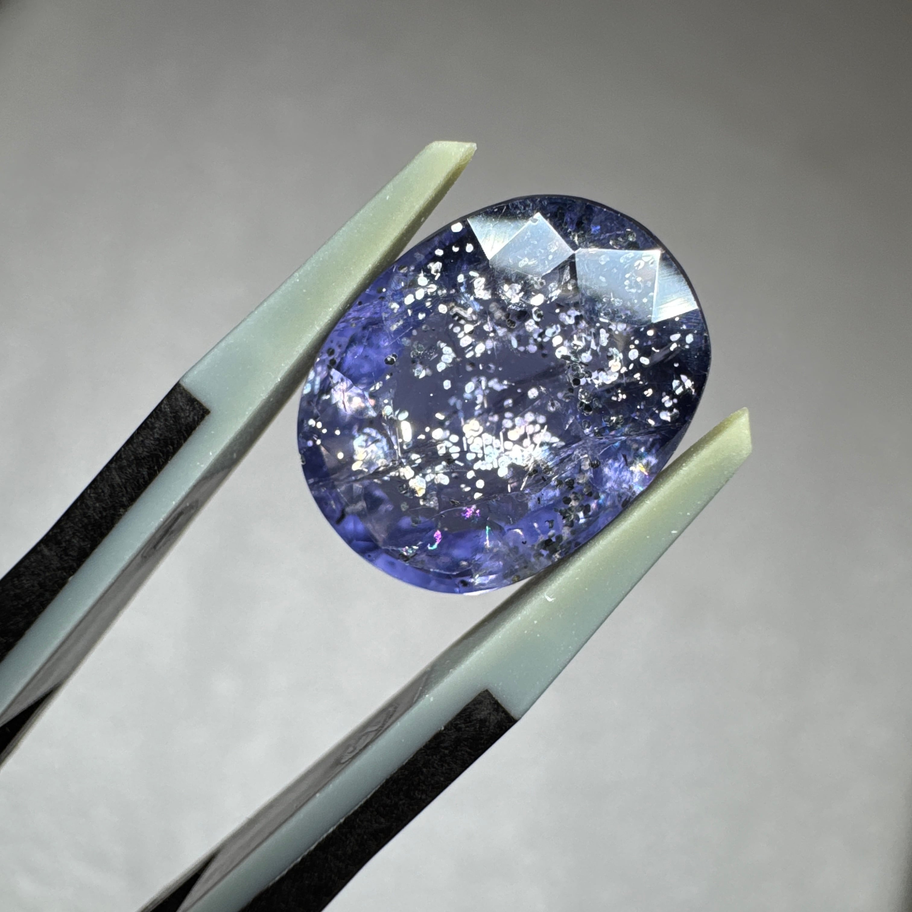 アイオライトサンストーン 〜BIGで透明でギラギラで虹〜 7.50ct | GEM