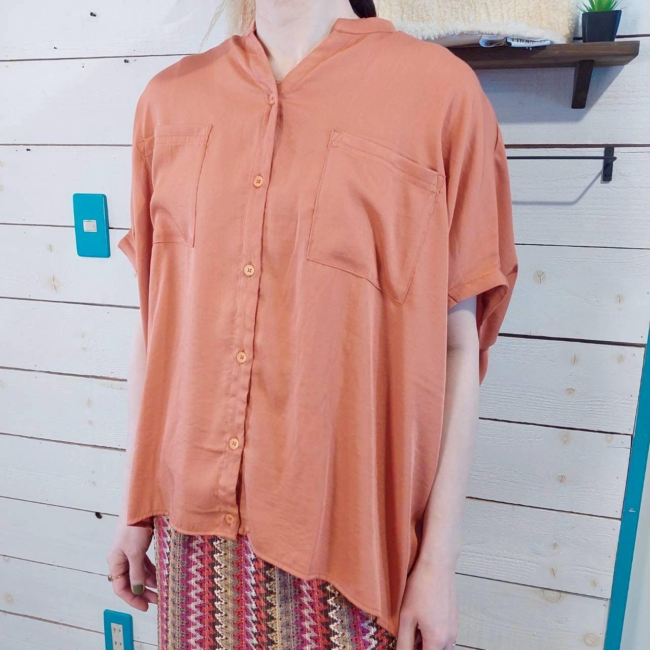 『People's』3107  レーヨンナイロンスラブキーネックドルマンシャツ