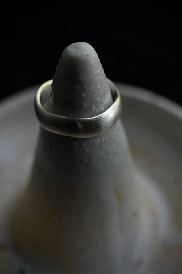 Utah／”XOLO JEWELRY” 925 silver wave ring with hair line