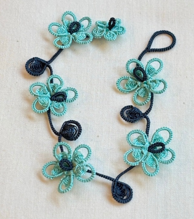 2/18(水)14:30～16:30　WS★メキッキオヤ　小平エリー講師★小花のブレスレット　中級