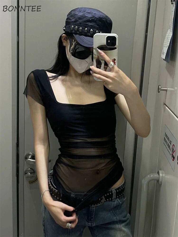 【新作】【送料無料】 黒メッシュ Tシャツ女性のセクシーな気質スリムオールマッチヴィンテージ Hotsweet 夏シックなスクエアカラーファッションストリートゴシック 0230778984275