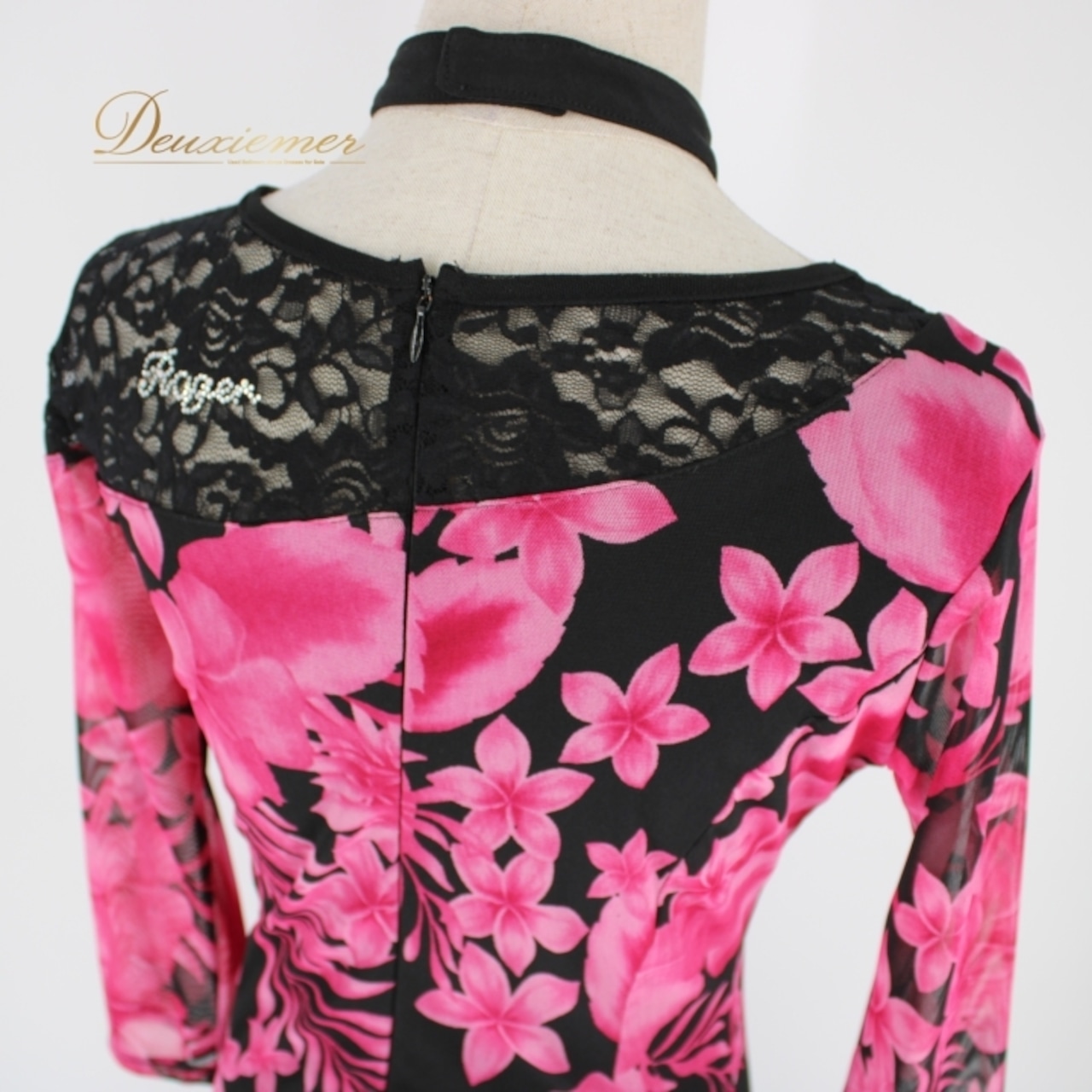 社交ダンス 衣装 スタンダード ドレス ワンピース パーティドレス Roger 黒 ピンク系 ブラック系 花柄 レース チョーカー 派手 ラインストーン 大人用 ふんわりスカート ショー衣装 メンズウェアとコーデ おしゃれ ストレッチ カジュアル おすすめ パフォーマンス 高品質 イベント用 ビッグフラワー デザイン重視 体型カバー パーティー用