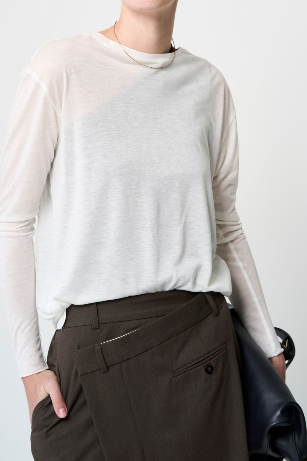 残りわずか 2way Sheer back open T-shirt - WHITE | seven dot
