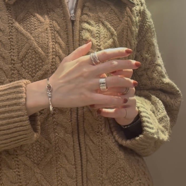 TIFFANY&CO.】2094 フックバングル／シルバー925×K18YG／洗練のコンビ