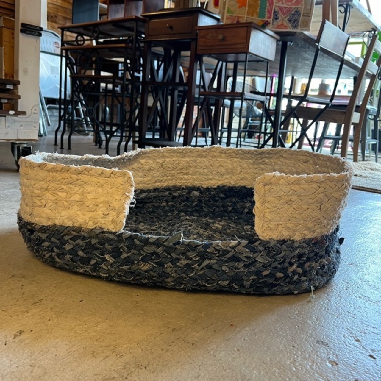 TOPANGA Homefurnishing　Recycled Multicolor Pet Rug  Blue Large　リサイクルマルチカラーペットラグブルー  ラージサイズ　デニム　犬　猫　中型犬 大型犬
