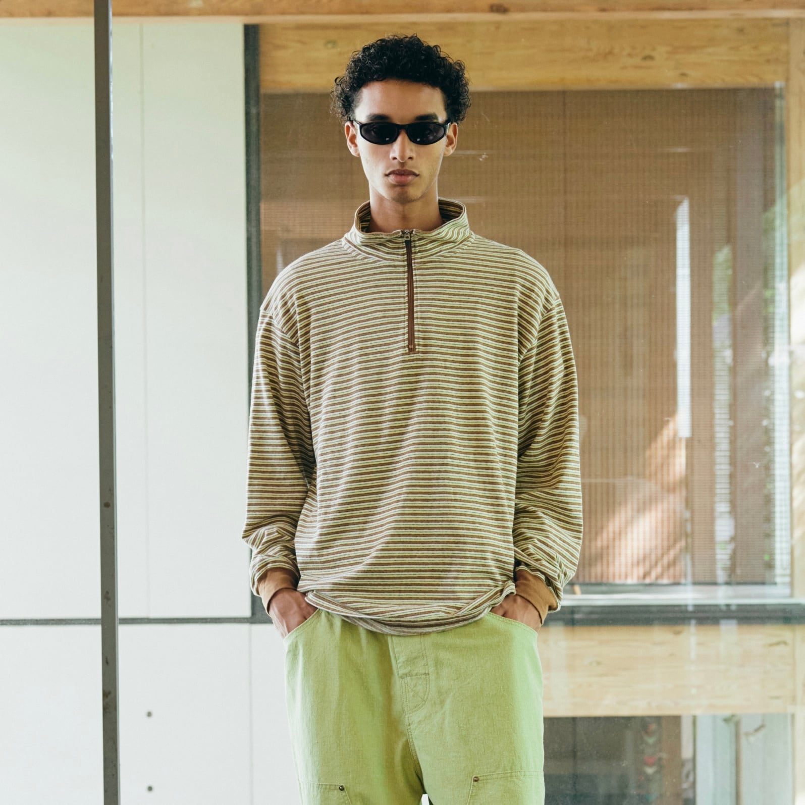 MULTI BORDER STAND ZIP YELLOW