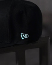 《告知》【gifthat別注】NEW ERA 59FIFTY/5950 ニューヨーク・ヤンキース -The Blue -