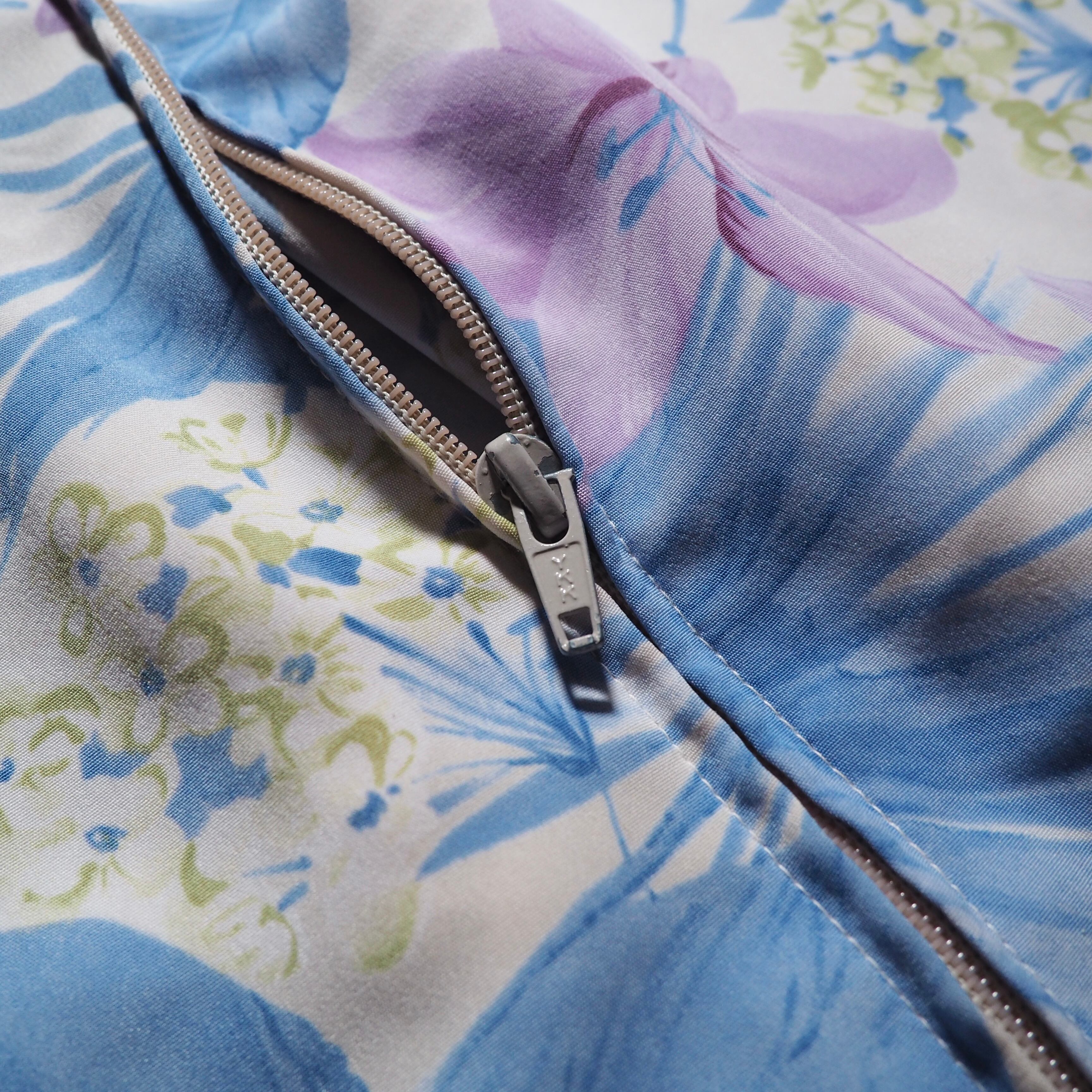 1990s Beautiful watercolor flower painted vintage loose Blouson