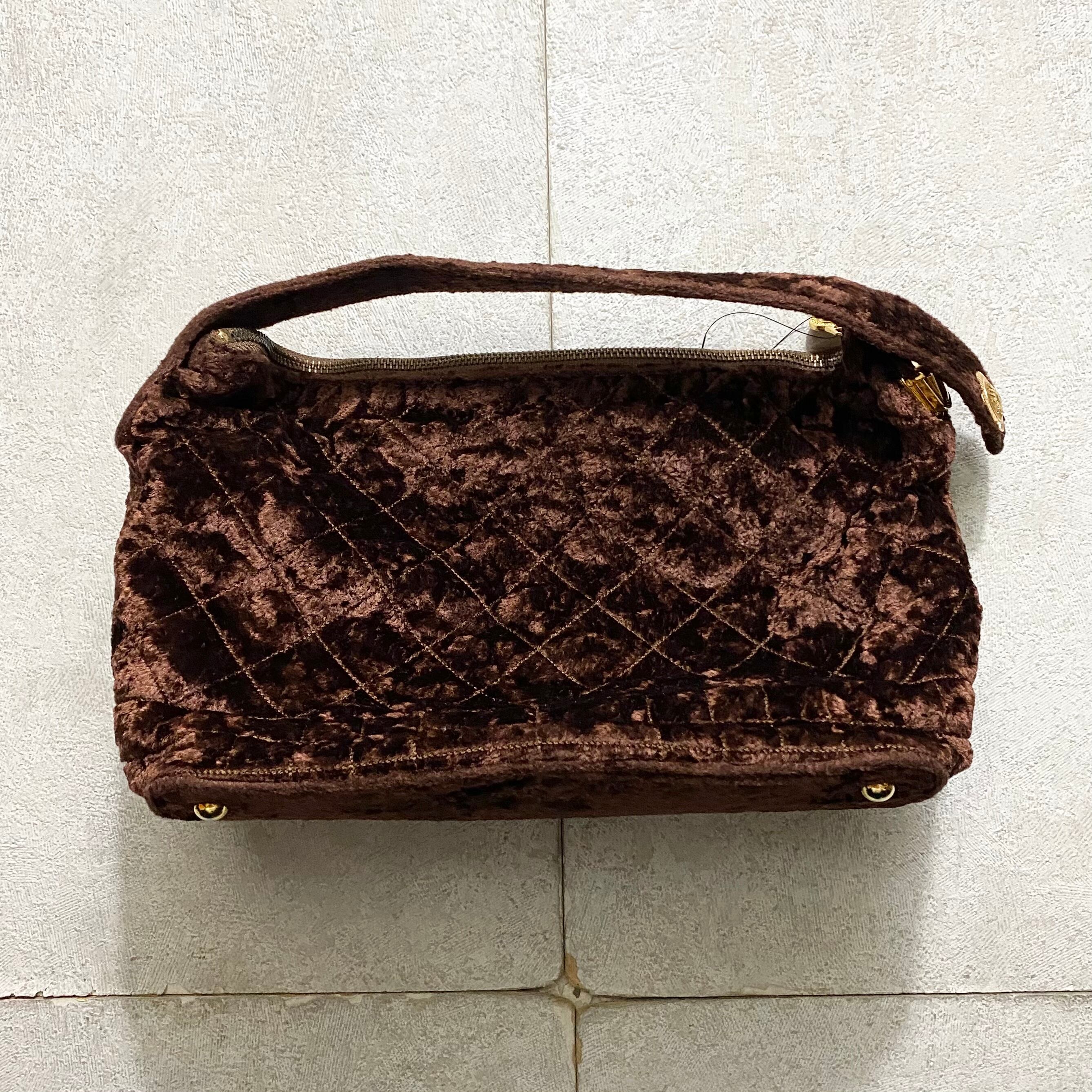 vintage GIANNI VERSACE baroque embroidery quilting velour hand bag 